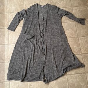 EUC Gray LuLaRoe Sarah open front long cardigan with pockets.